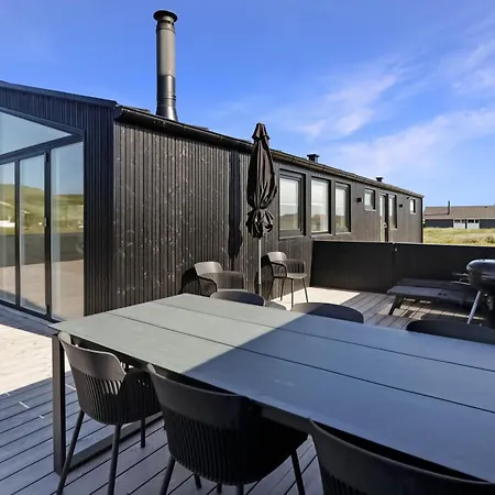 Exclusive Newly Renovated With Panoramic Dune Views Only 200 Metres From The North Sea * Harboør