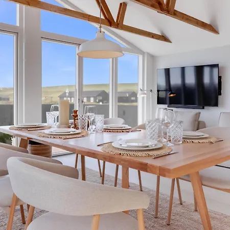 Exclusive Newly Renovated Holiday Home With Panoramic Dune Views Only 200 Metres From The North Sea بيت للعطل *