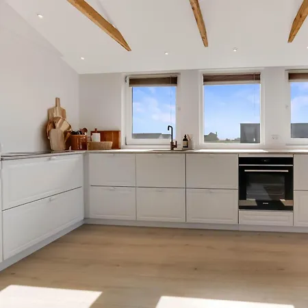 Exclusive Newly Renovated Holiday Home With Panoramic Dune Views Only 200 Metres From The North Sea بيت للعطل
