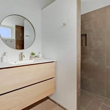 Exclusive Newly Renovated With Panoramic Dune Views Only 200 Metres From The North Sea * Harboør