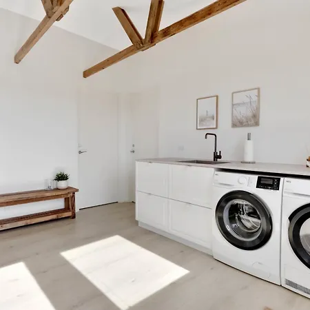 Dom wakacyjny Exclusive Newly Renovated With Panoramic Dune Views Only 200 Metres From The North Sea Harboør