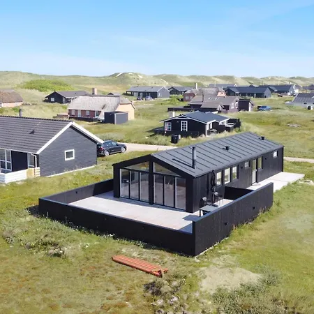 بيت للعطل Exclusive Newly Renovated Holiday Home With Panoramic Dune Views Only 200 Metres From The North Sea هاربور